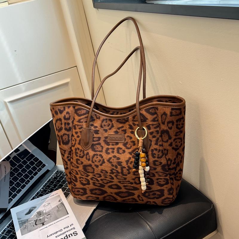 Women's Large Capacity Leopard Print Tote Bag - 2025 Autumn/Winter Edition