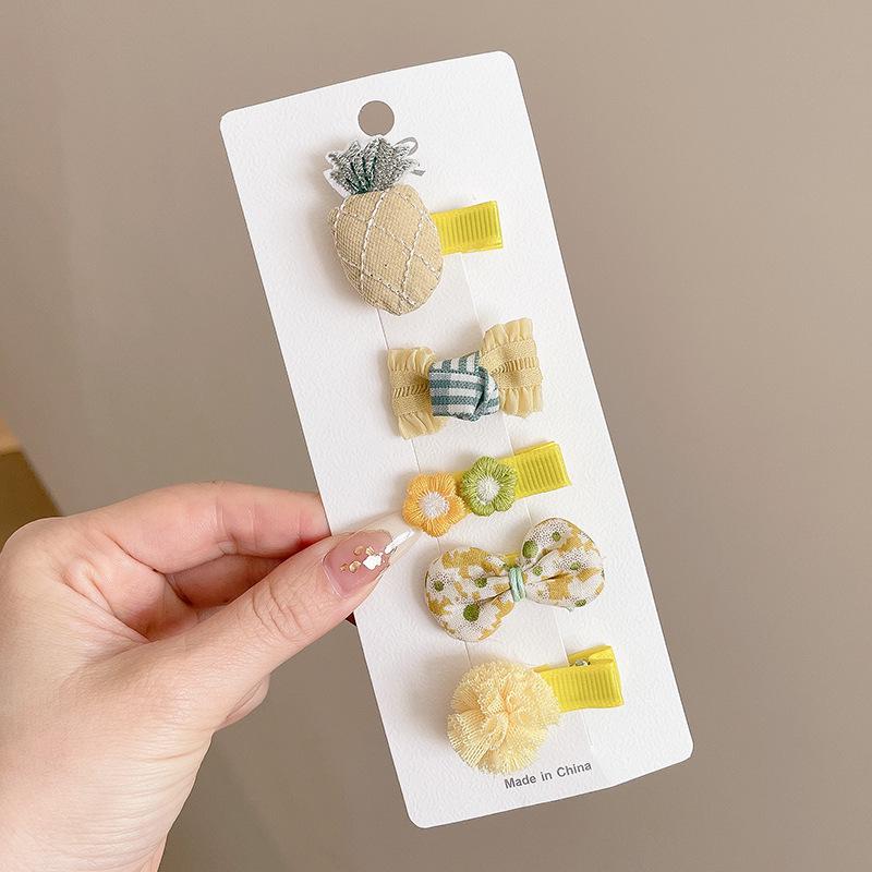 Retro Cute Baby Hair Clips – Gentle Fabric Flower Headwear for Girls