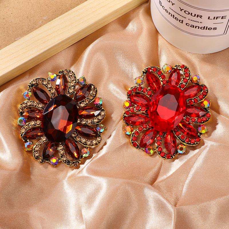Европейская и американская мода Хрустальная брошь-цветок: Сплав, Бриллиант Женский Аксессуар для Одежды