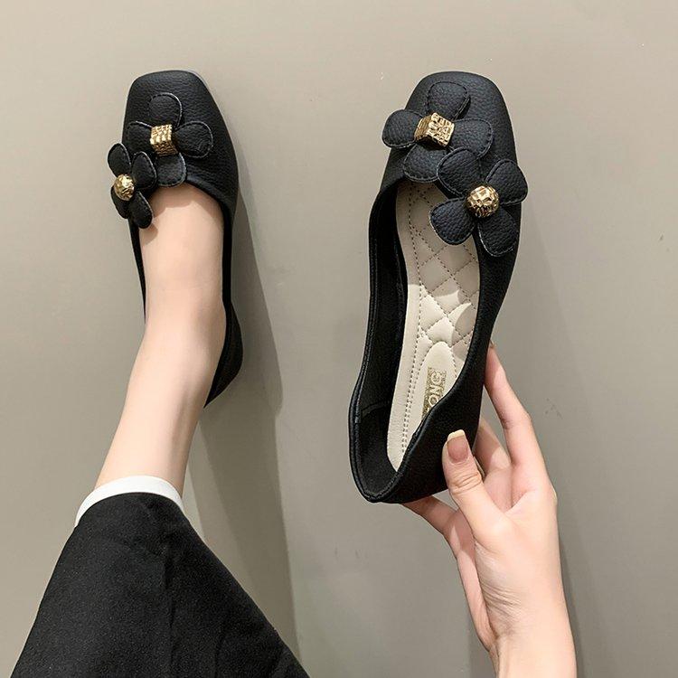 Одиночные туфли женские 2024 новые универсальные туфли на плоской подошве с закрытым носком ретро-туфли с квадратным носком нескользящие туфли с мягкой подошвой цветочные туфли