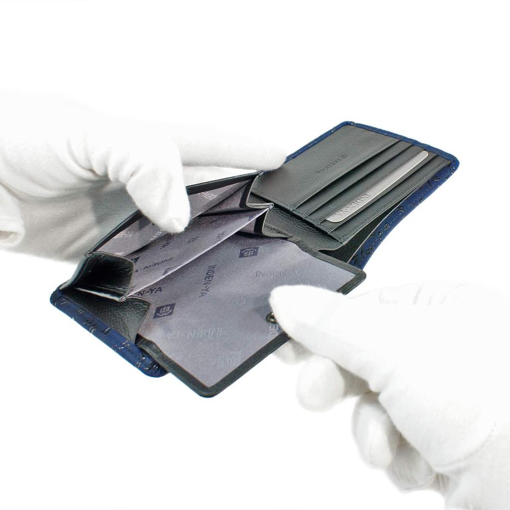 [Inden-ya] Кошелек бифолд Inden с отделением для купюр и монетницей, оленья кожа, темно-синий с черным лаком, узор «Стрекоза», 2006-04-008