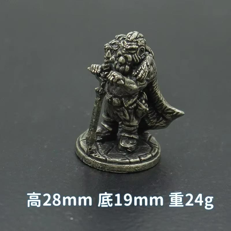 Vintage White Brass Miniature Dwarf Warrior Statue Desktop Board Game Warrior Model Toy Boys Desk Decorative Ornament Craft Gift