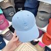 New Dolphin Letter Embroidery Baseball Cap for Women Outdoor Sports Sunscreen Sunscreen Baseball Cap