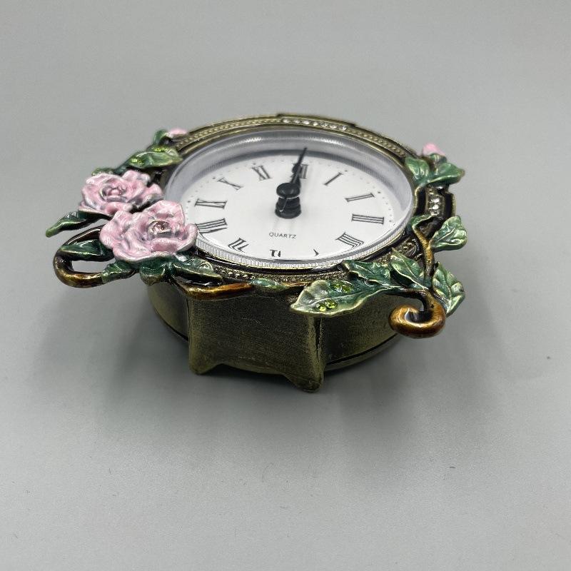 European Mini Small Seat Clock Retro Desktop Clock Small Ornament Metal Enamel Color Simple Home Decoration