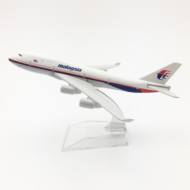 Модель самолета 16 см 1:Масштаб 400 Модель самолета из сплава Boeing 747 Malaysia airlines B747 с подставкой для самолета Коллекционный подарок для демонстрации