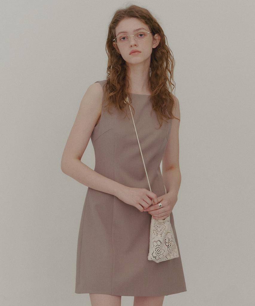Plack Woman Minimalist Sleeveless Dress Beige