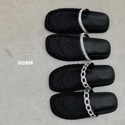 Женская обувь – Сандалии