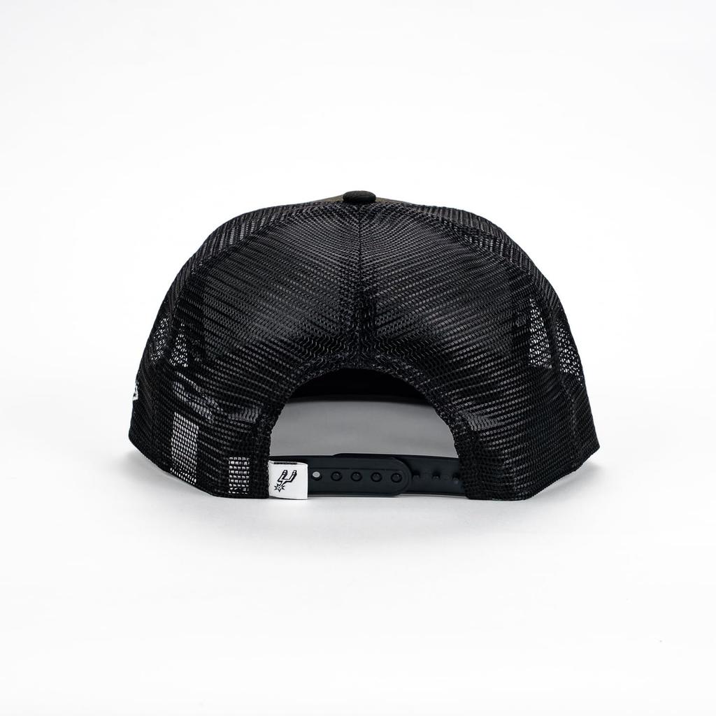 New Era 9FIFTY BLACK & WHITE Mesh Cap Snapback NBA San Antonio Spurs