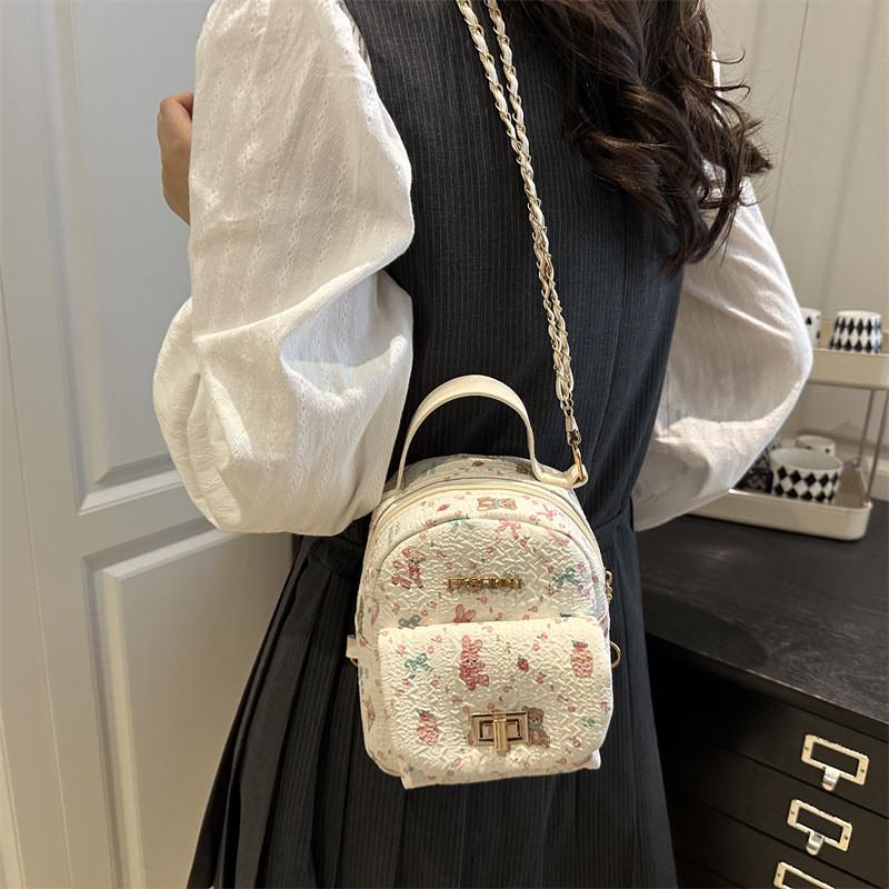 Rabbit Pattern Pu Crossbody Bag With Chain Strap For Daily Use And Fashion Accessory