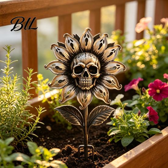 Spooky Walkway Path Markers Metal Skull Sunflower Garden Stake, 2D Gothic Ghost Petal Yard Art Halloween Party Signs Weatherproof Iron Outdoor