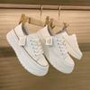 Бисквитный торт Толстая подошва Двойная одежда Маленькие белые туфли Женские весенние новые стильные студенческие универсальные повседневные кроссовки