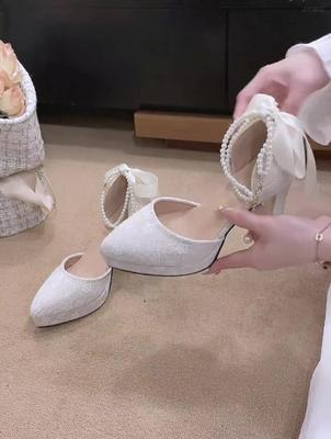 Модная африканская обувь Римские низкие Римские резиновые шлепанцы Тканевые каблуки-копытца ПУ Шелковая обувь на низком каблуке Римский стиль Низкокаблучные римские шлепанцы Тканевый шелк