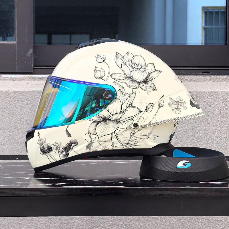 Full Face Motorcycle Helmet With Single Visor Large Rear Wing Bluetooth Slot All Season Use Men Women