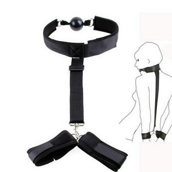 Альтернативный набор для связывания пар: Наручники, зажимы для сосков, шейные ограничители, ошейники, кляпы, обратные наручники