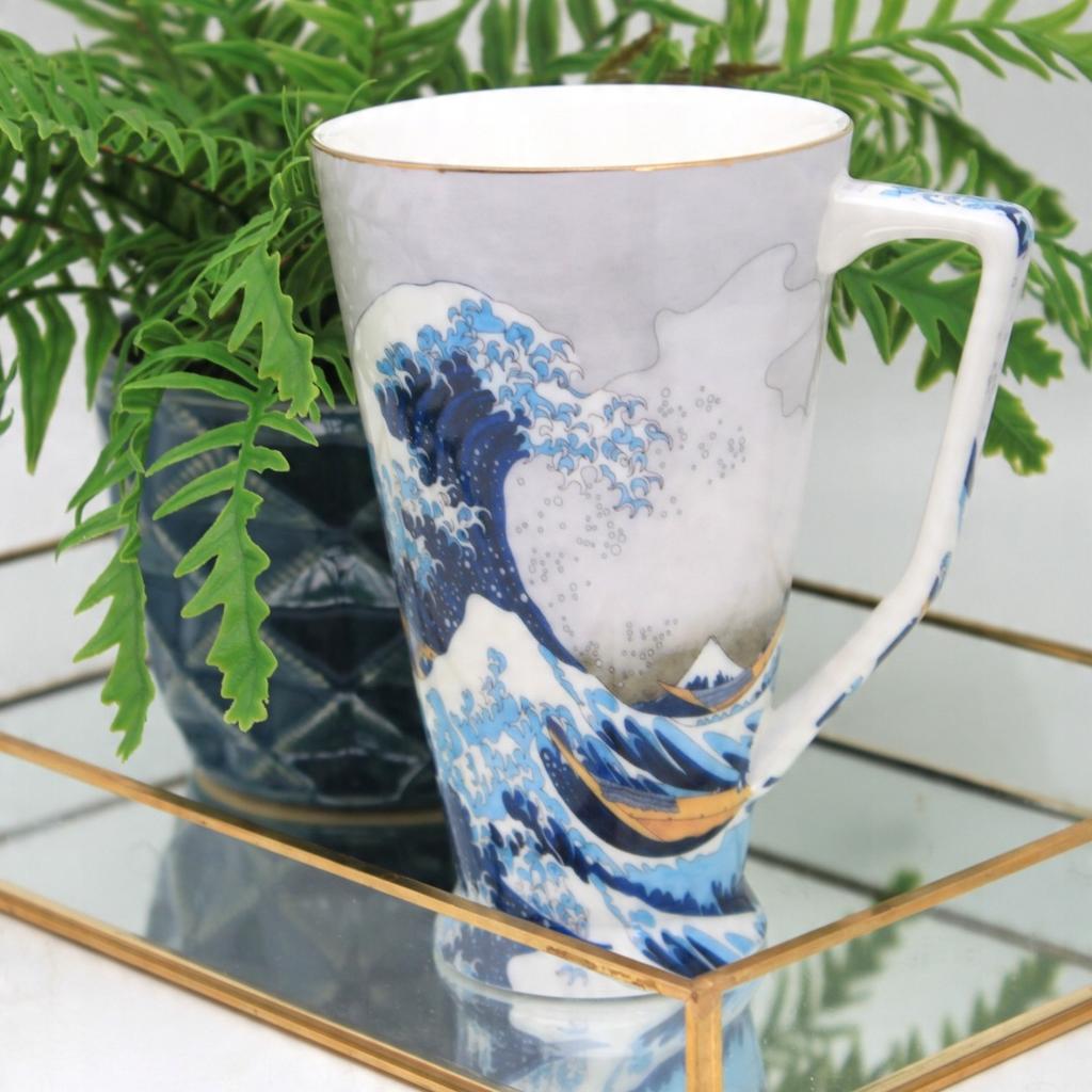 Porcelain Mug With Hokusai' Great Wave Motif, Capacity 500