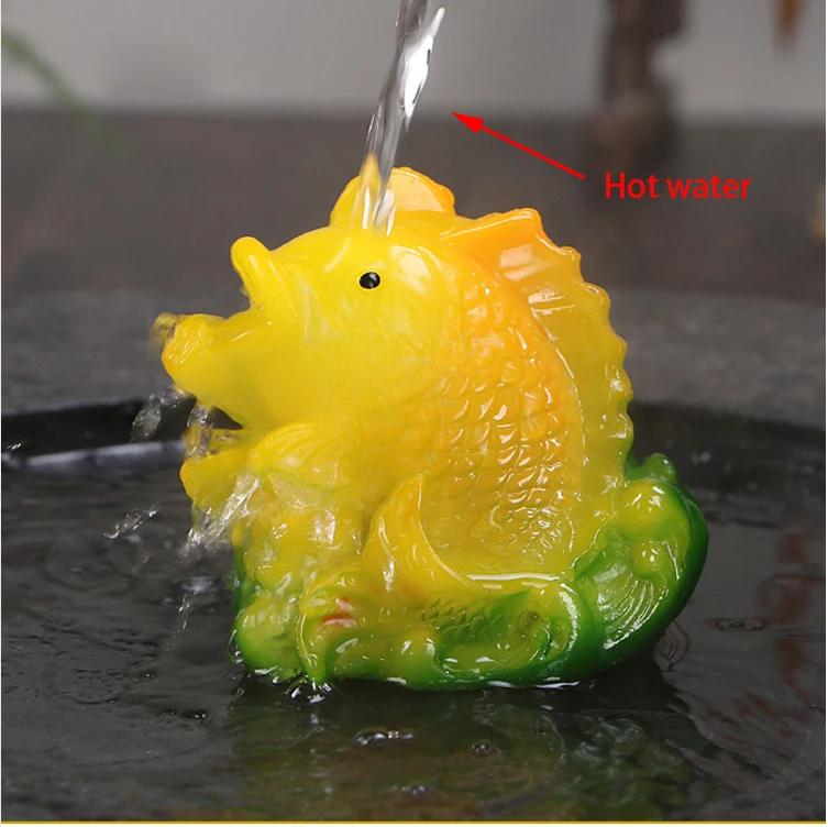 Красивая фигурка золотой рыбки из смолы, меняющая цвет, китайские изделия ручной работы, чайный питомец, чайные аксессуары, украшения для дома в стиле фен-шуй