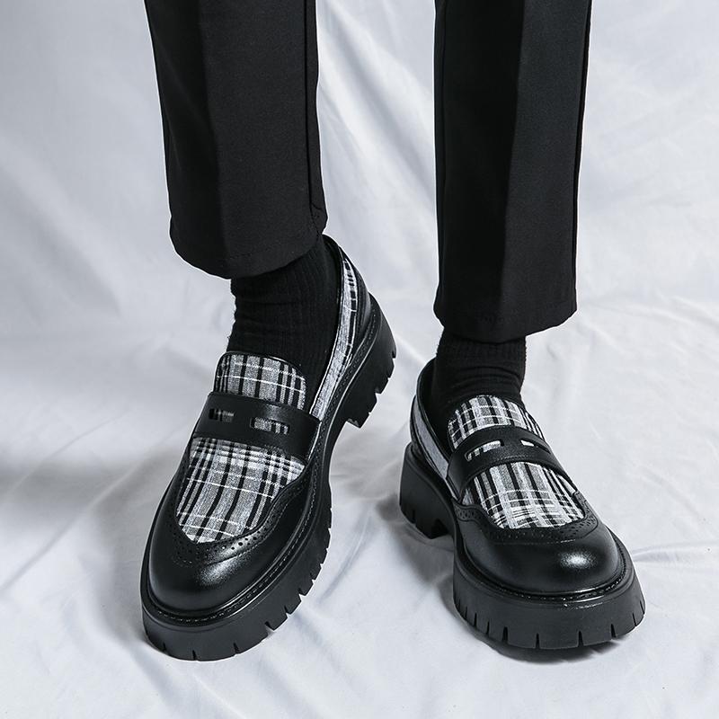 Повседневные мужские кожаные туфли на толстой подошве. Модные дизайнерские туфли. Новый стиль. Повседневные, модные, для вечеринок, для офиса, для улицы, для молодежи. Черно-белые туфли.