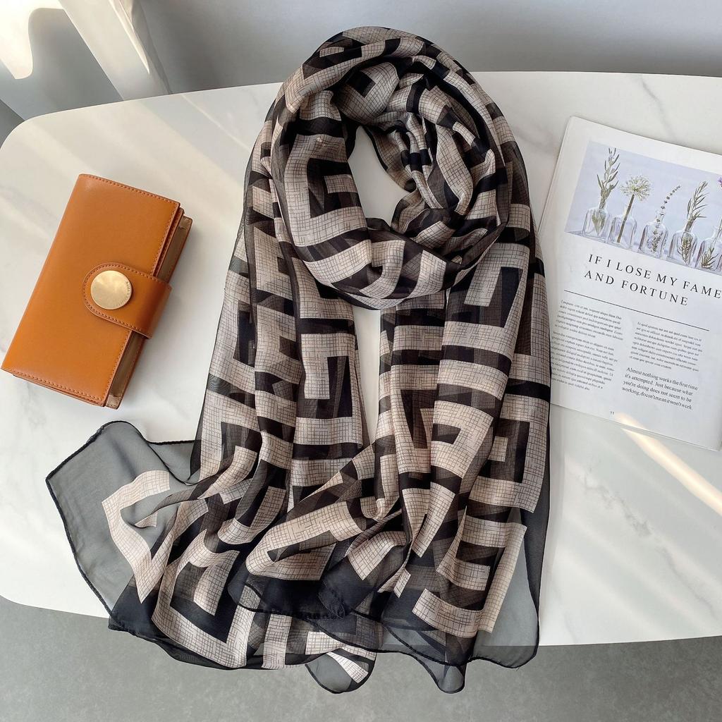 Flower Print, Casual Style, Inelastic, Windproof & Sun-Proof, Decorative, Yarn-Dyed & Printed, No Feathers, Machine Washable - Weekend Casual