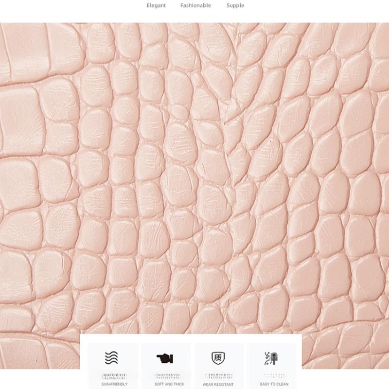 Женская сумка через плечо с крокодиловым узором и буквами корейского издания, с лейблом цвета конфет, с подвеской цвета платины