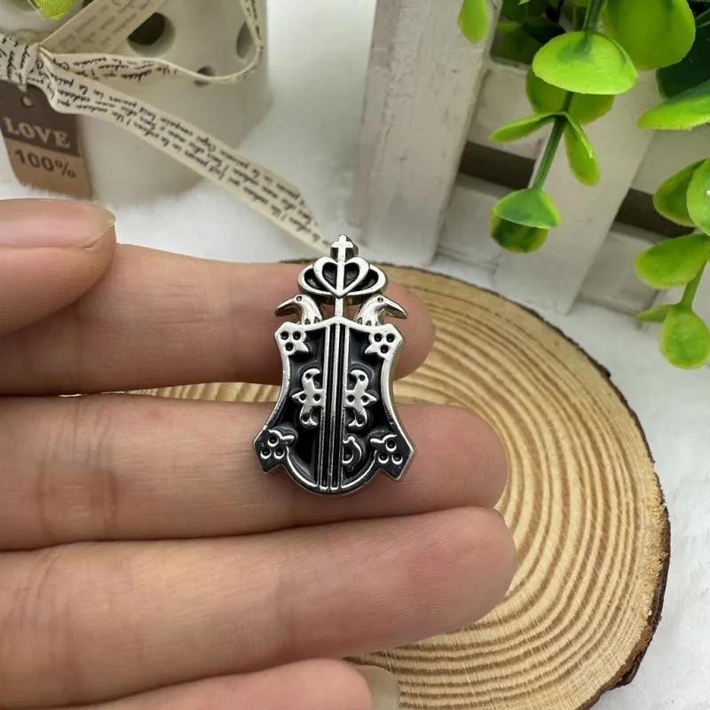 Аниме Тёмный дворецкий Сиэль Фантомхайв Себастьян Михаэлис Значки-броши и Ожерелье для мужчин Черная эмалированная значка Косплей Украшения