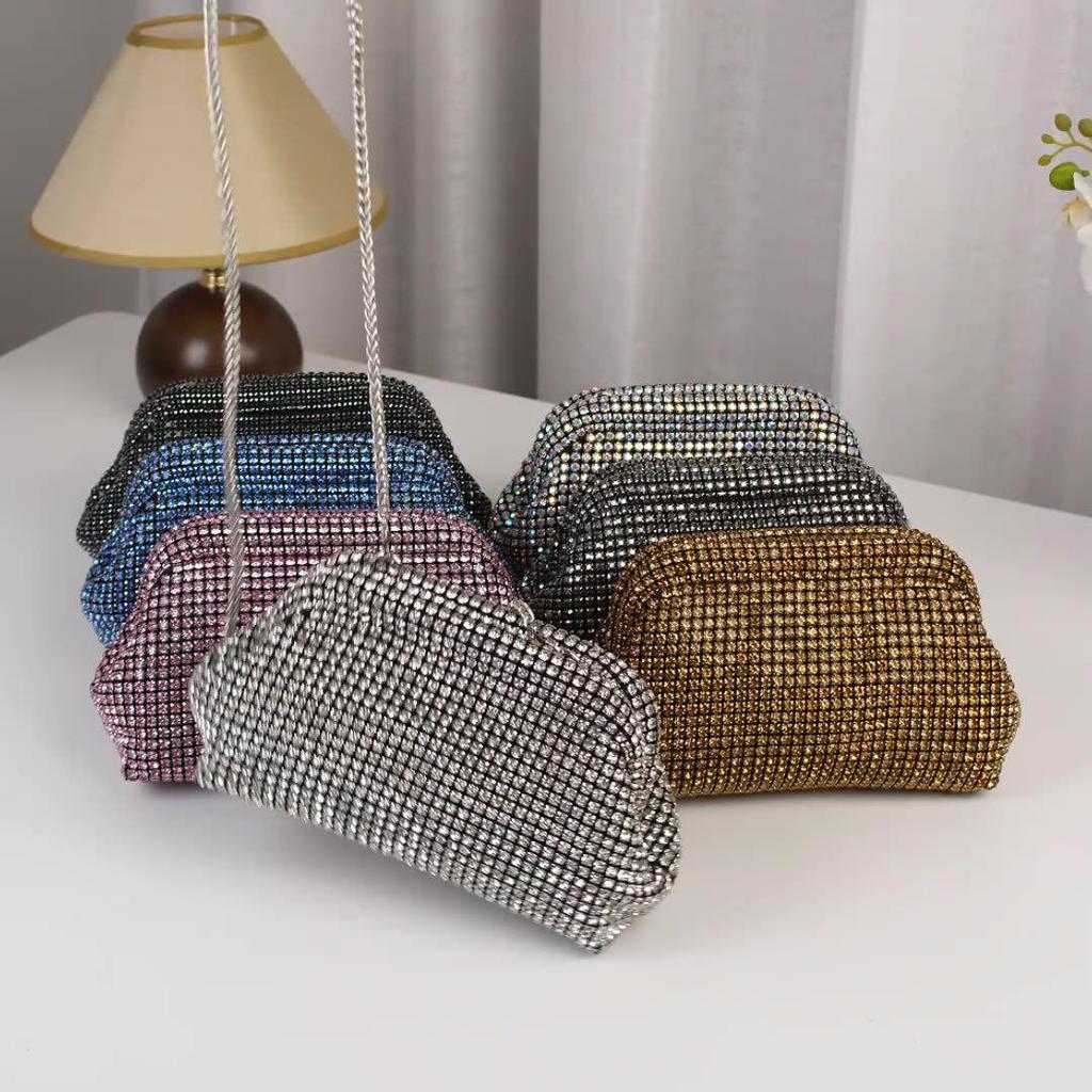 Облачная сумка: Женский вечерний клатч со стразами и плечевой цепочкой, кроссбоди в форме ракушки.