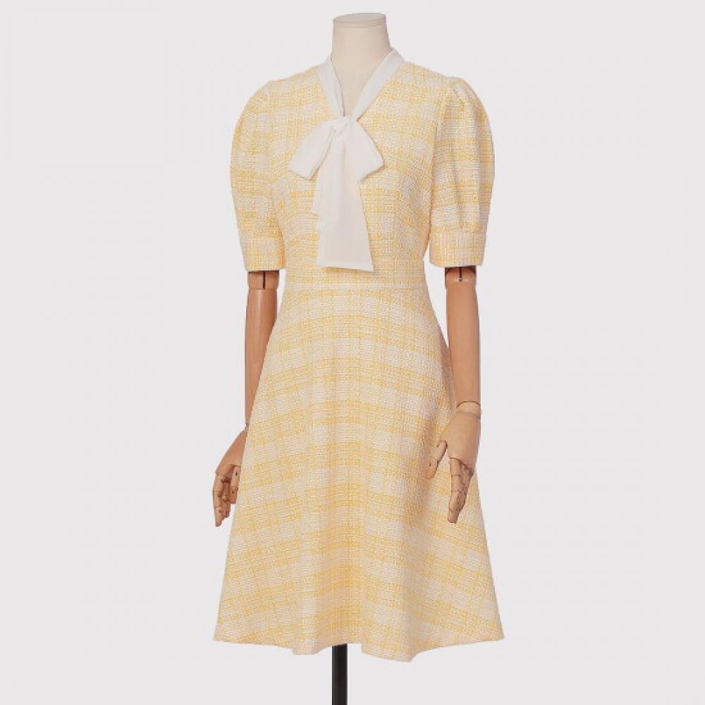 Win Puff Check Dress