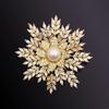 Brilliant Snowflake Brooch, Elegant Pearl Brooch, Light Luxury and Niche Design Sense Brooch