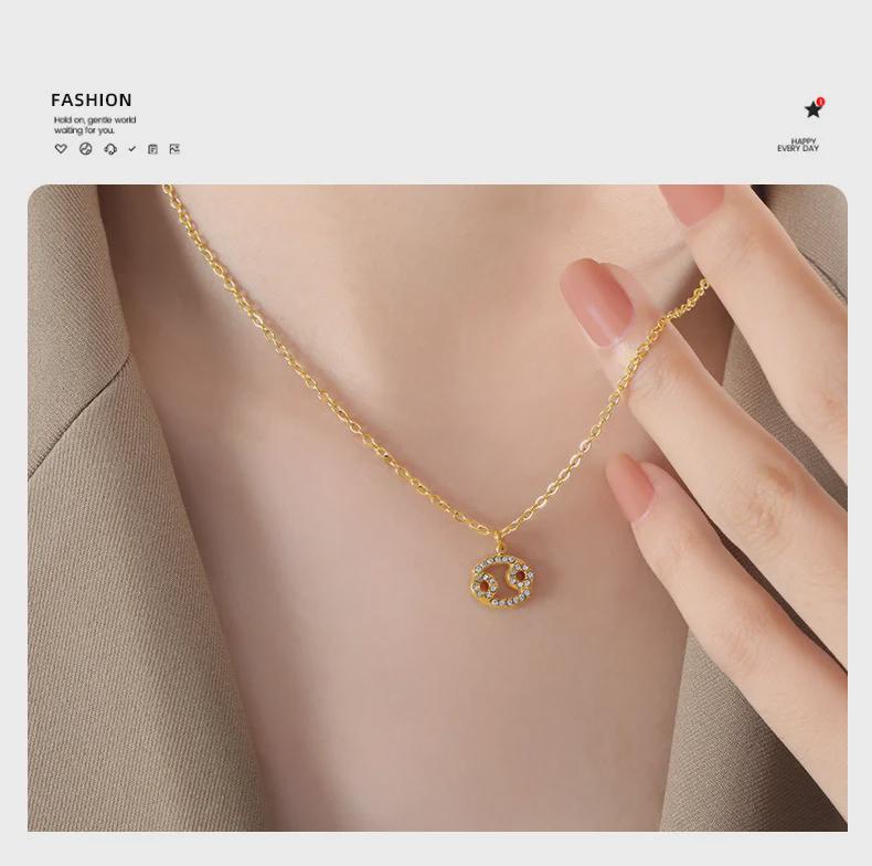 Custom Fashion Gold Titanium Steel Necklace with Zodiac Pendant and Rhinestones