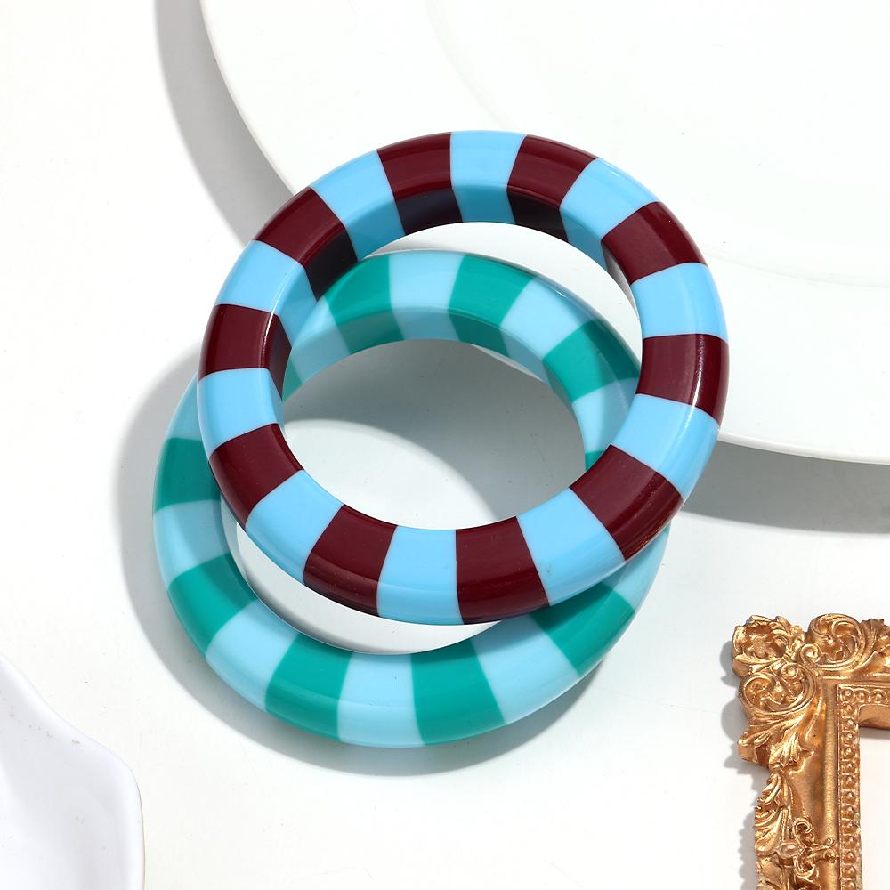 New Colorful Striped Resin Bangle Bracelet for Women Fashion Geometric Stackable Bracelets Minimalist Jewelry Gift