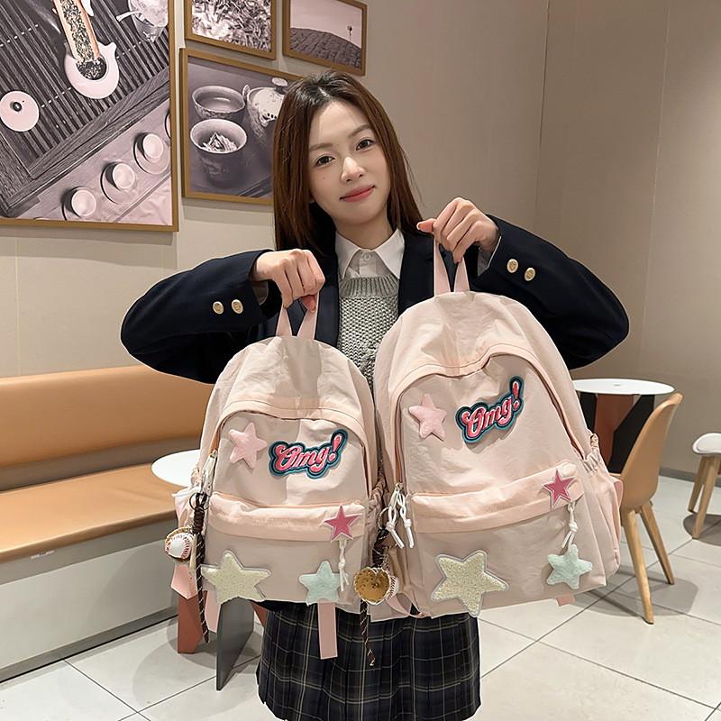 Large Capacity Nylon Backpack For Teen Girls With Ergonomic Straps**