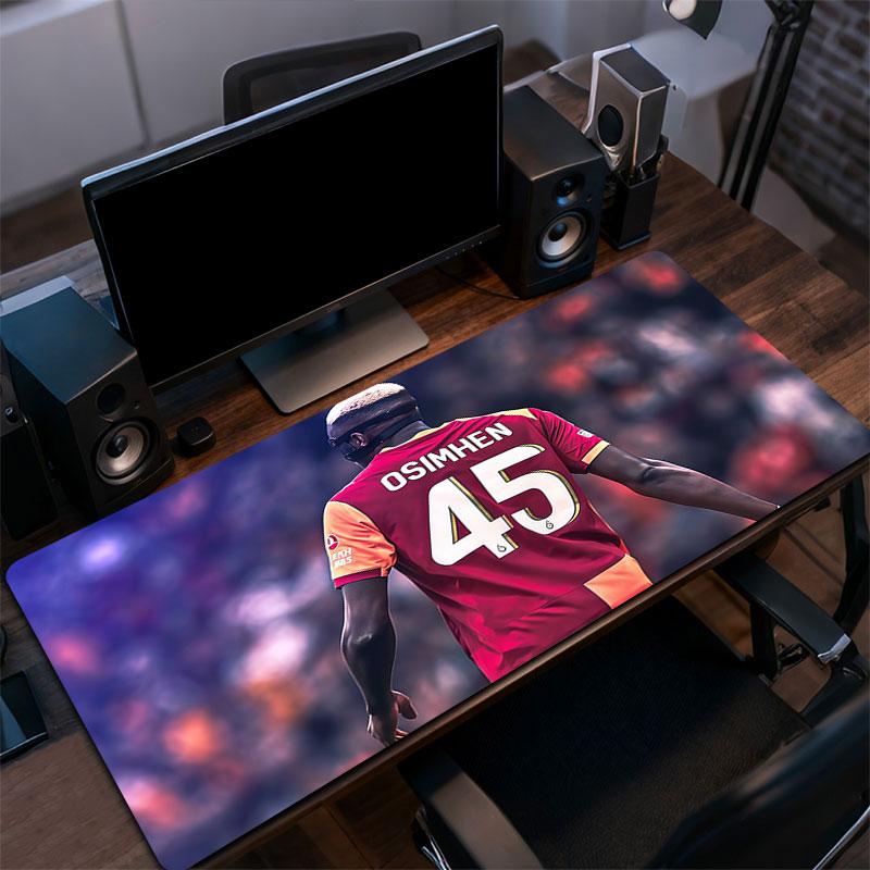 Коврик для мыши Galatasaray Victor Osimhen, Большой игровой коврик для стола, Нескользящий коврик для мыши XXL для ноутбука и планшета, Игровой коврик для мини-ПК со прошитыми краями