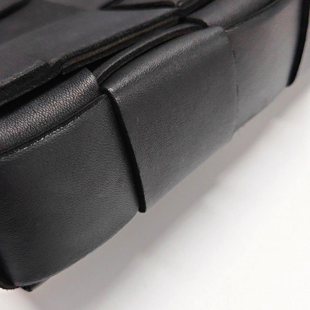 [Pre-Owned] Bottega Veneta Cassette Bag 'Black/Silver' - Very Good #1VFWN5Z