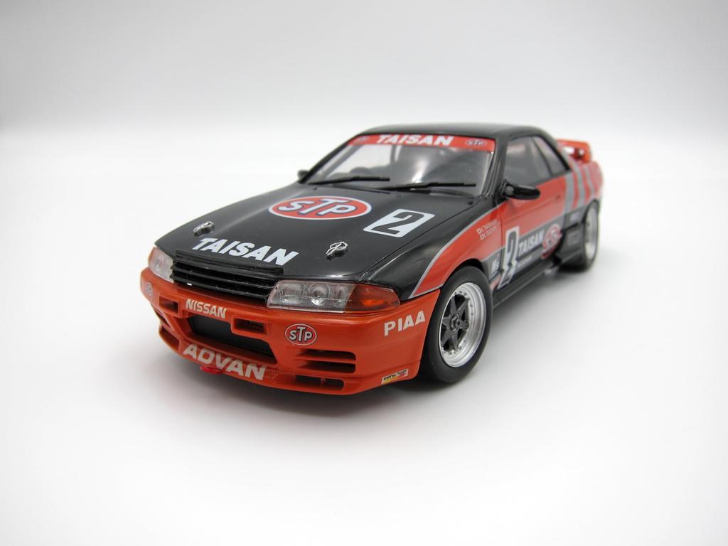 Inch Up Series Taisan STP 1992 Plastic Model 1/24 No.298 GT-R (Skyline GT-R [BNR32 Gr.A Specification])