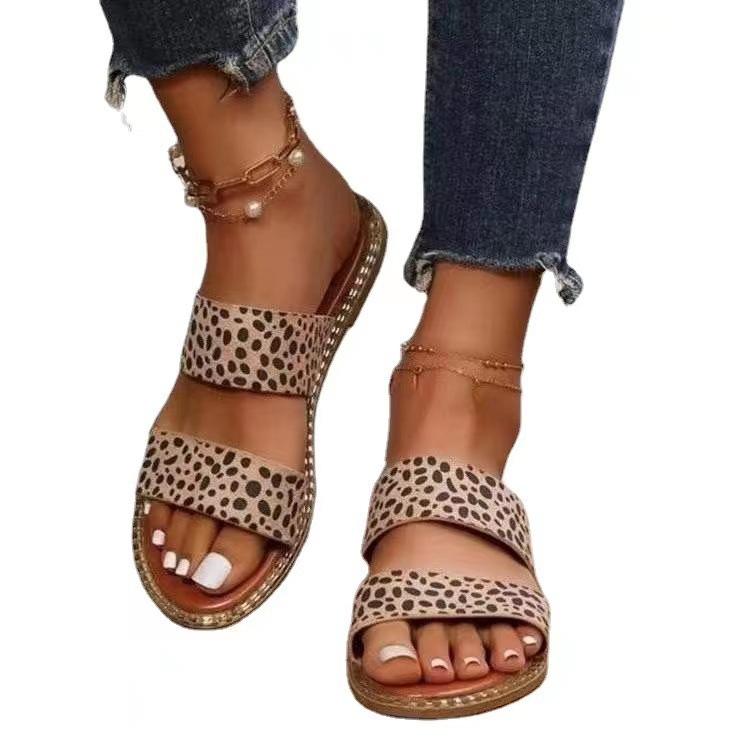 Внешняя торговля 2025 лето европейские и американские новые шлепанцы большого размера с леопардовым принтом женские широкополосные на плоской подошве крутые шлепанцы шлепанцы