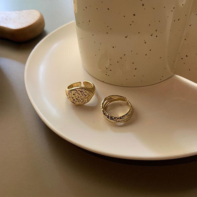 Винтажное геометрическое открытое регулируемое кольцо с текстурированной метеоритной поверхностью для элегантной моды