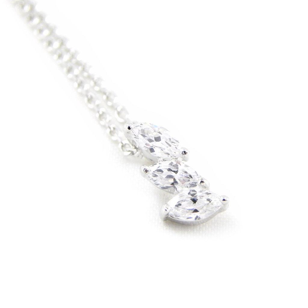 Altesse [H3256] — Белое серебряное колье «Скарлетт»