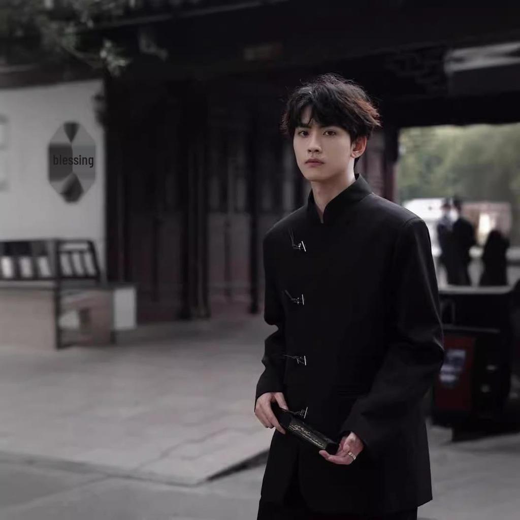 Мужской пиджак в китайском стиле с воротником-стойкой и подплечниками - Niche Design