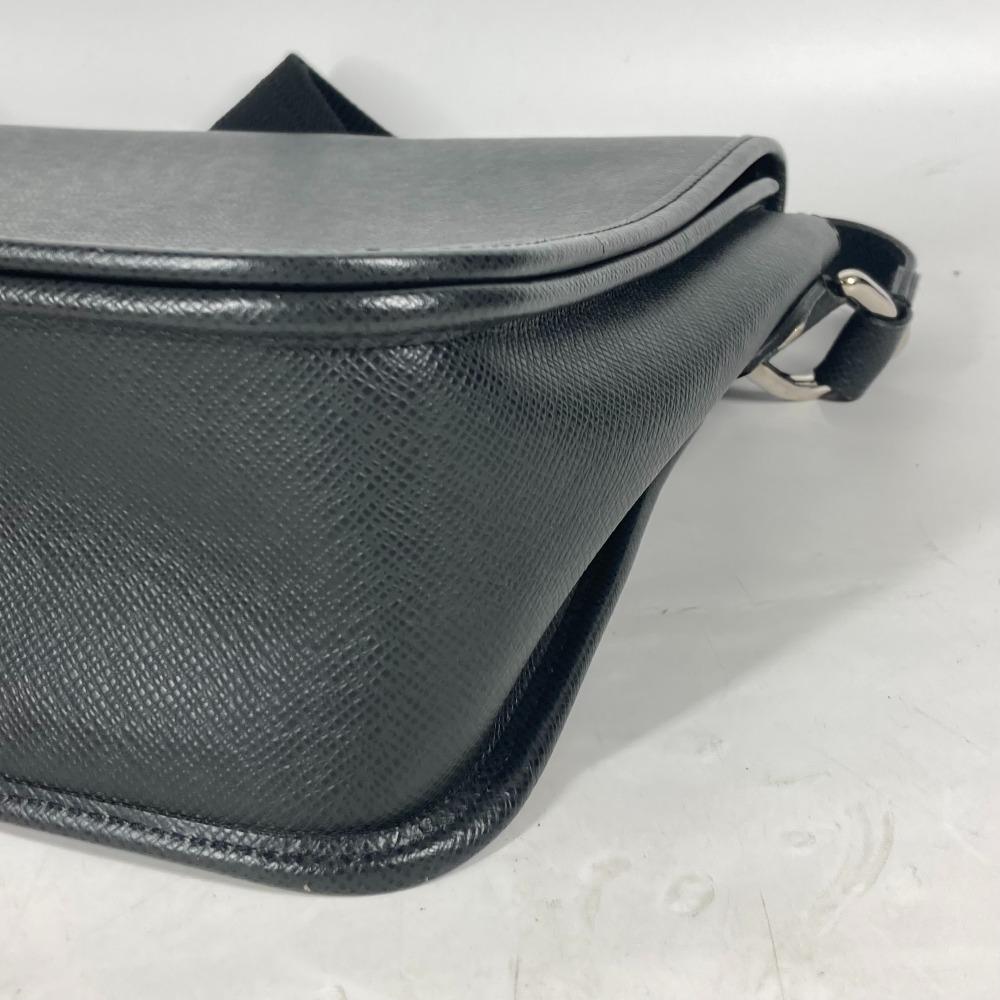 Louis Vuitton M32482 Taiga Andrei Bags Flap Crossbody Messenger Bag Shoulder Bag