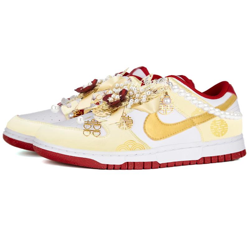 Nike Dunk Nike Wedding Shoes Couple Abrasion Resistant Lightweight Low top Skateboard Shoes Unisex Red Gold DD1391-002(Team562-)