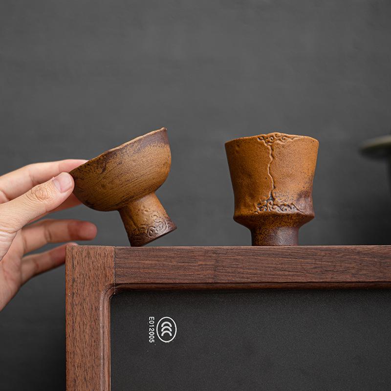 Ретро Глазурованная грубая керамическая чайная чашка Старая каменная глина Мастер-чашка Высокие ножки Чашка для медитации Чашка для чая Чашки Набор для чая Кунг-фу