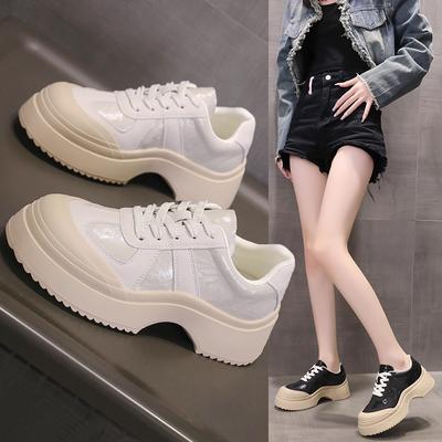 Женские маленькие спортивные ретро на шнуровке новые универсальные на толстой подошве с внутренней платформой повседневные туфли однотонные осенние