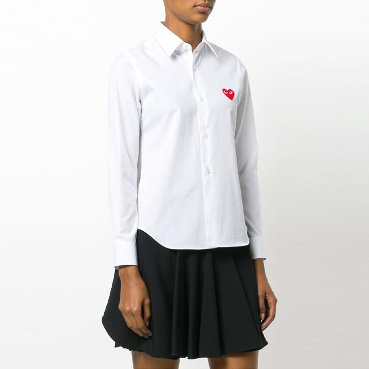 Comme des Garçons PLAY (WMNS) Рубашка COMME des GARCONS PLAY Красный логотип 'Белый' Женская AZ-B001-051-2