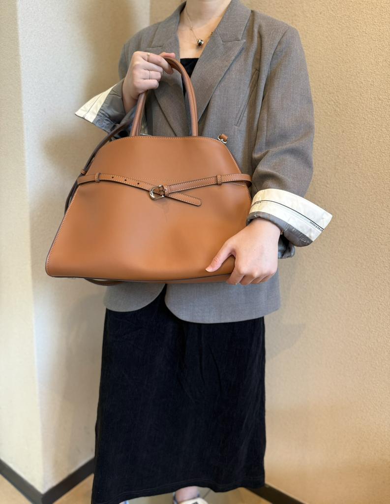 Leather Tote Bag, Large-capacity Commuter Single-shoulder Bag, Urban Simplicity, Business Relaxation Style, White-collar Hand-held Official Document