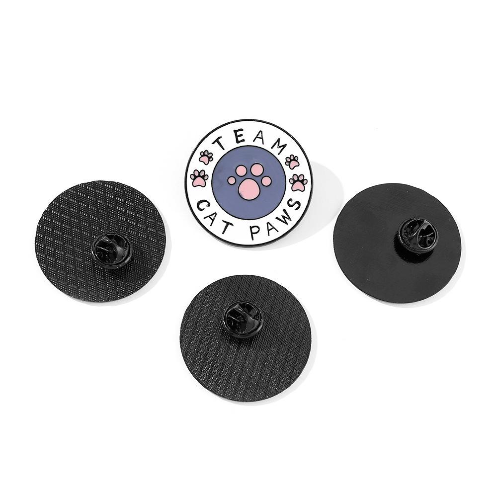 Милый металлический значок в форме кошачьей лапки, мультяшная брошь с животным для украшения