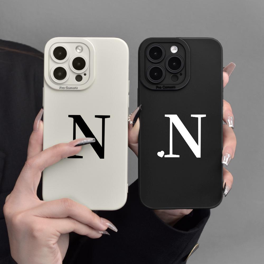 Чехол для iPhone 15: Дизайн с большой буквой N Heart, полная защита линз, устойчивость к износу и падениям