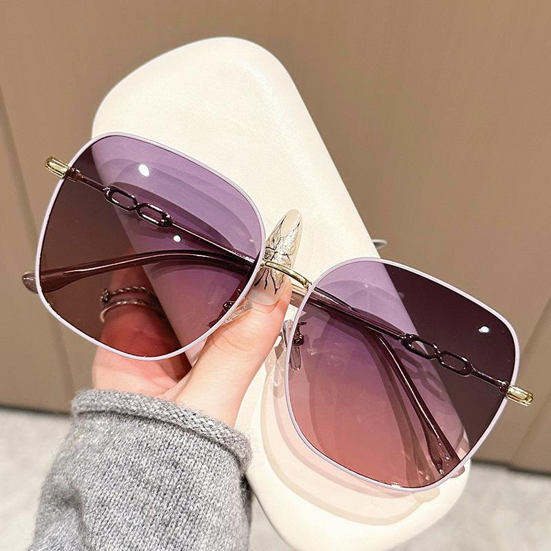 Новые модные солнцезащитные очки в большой оправе для женщин, градиентные, с продвинутым дизайном, УФ-защитой, туристические солнцезащитные очки