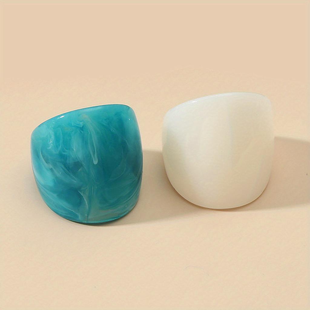2pcs Fashion Chunky Ring Made Of Resin Ocean Blue + Milky White Match Daily Outfits Dainty Party Accessories Symbol Of Peace And Love