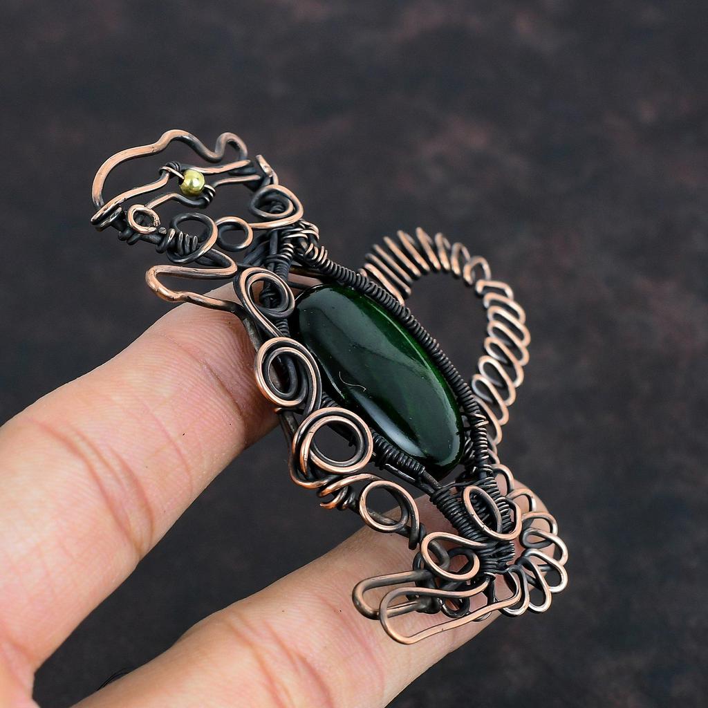 Green Fire Labradorite Pendant Copper Wire Wrapped Rabbit Pendant Handmade Copper Jewelry Gemstone Pendant Wire Wrapping Jewelry For Gifts