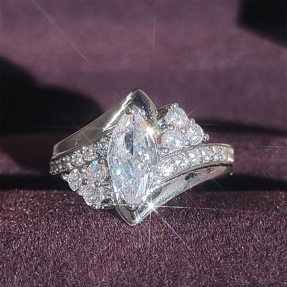 Креативное женское кольцо с цирконием в форме конского глаза - R7513