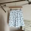 Женские хлопковые шорты для пижамы INS с принтом мишки и облачков: Мягкие, удобные, повседневные и идеально подходят для прогулок на свежем воздухе.